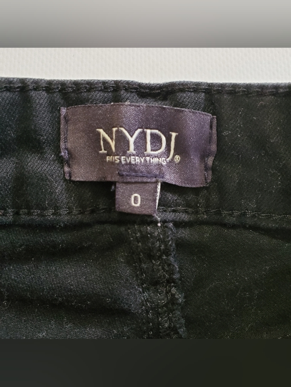 7643 * NYDJ Billie Mini Bootcut Jeans High Rise Slimming Black Denim Size 0 - Picture 3 of 14